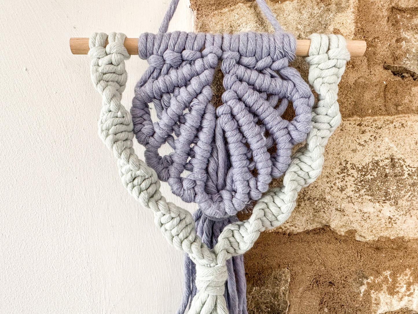 Macrame scallop shell wall hanging