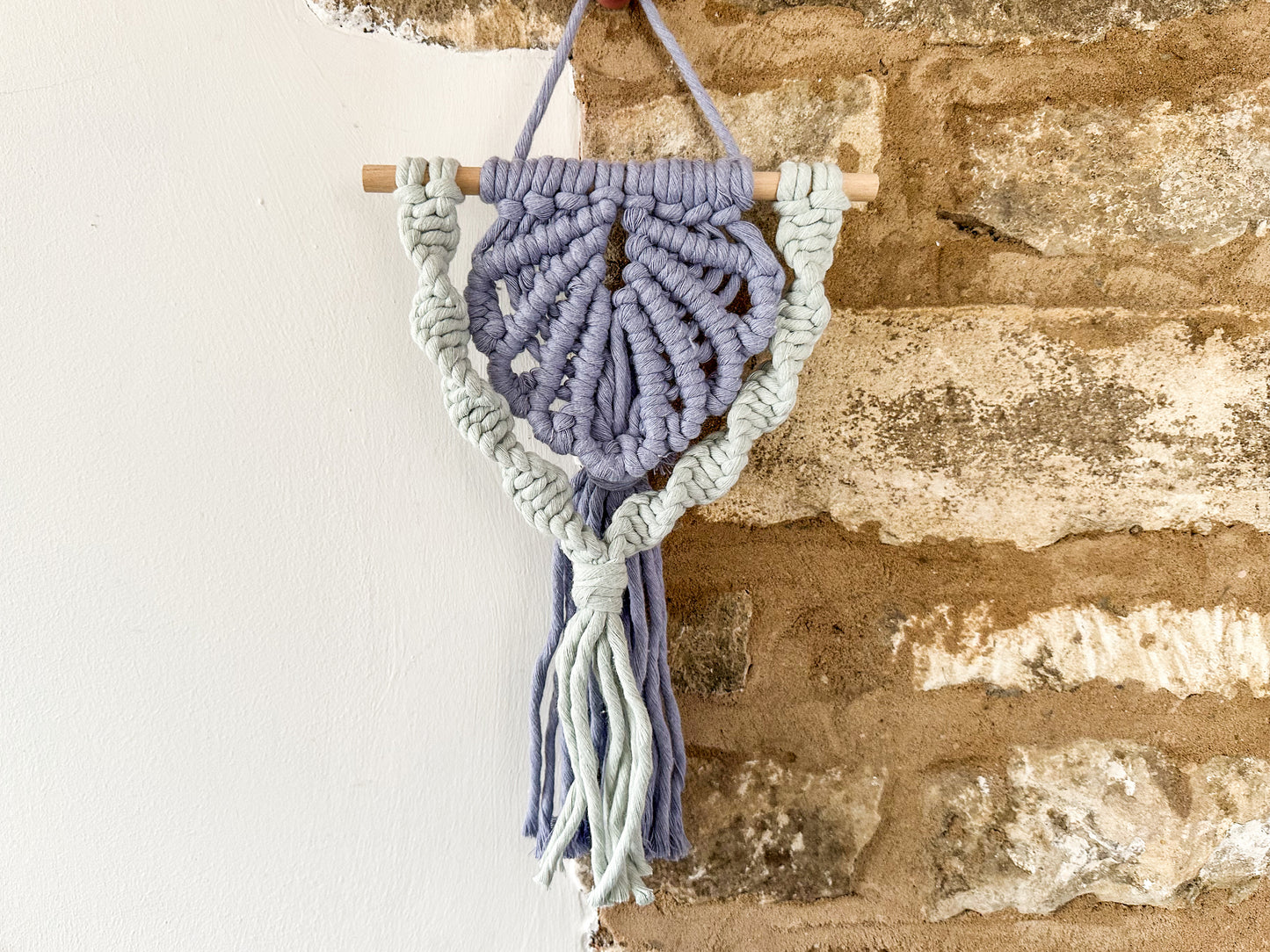 Macrame scallop shell wall hanging