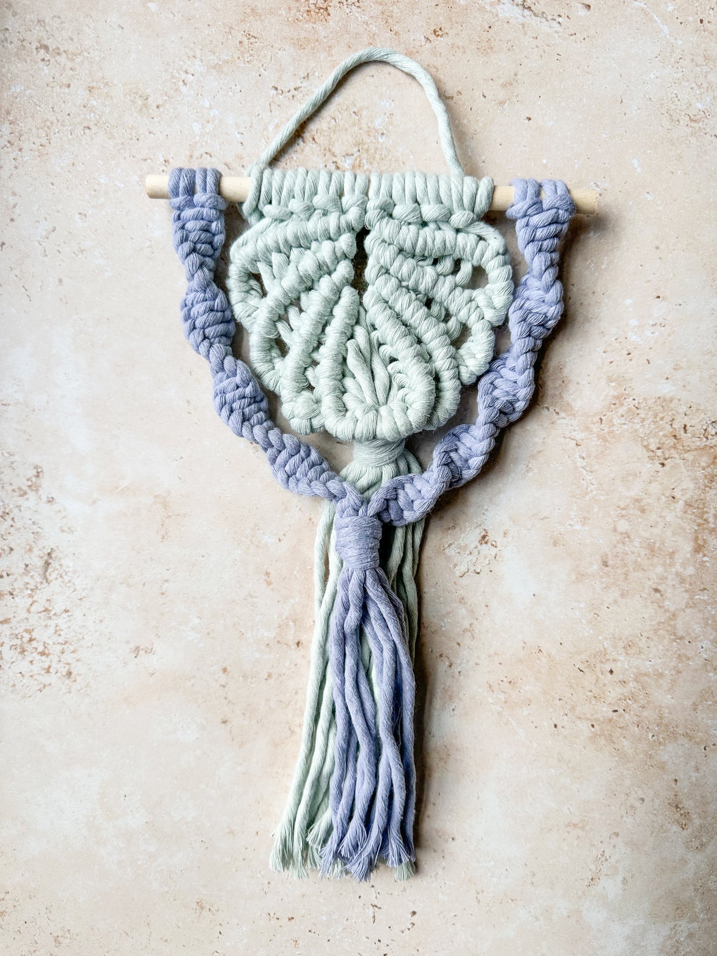 Macrame scallop shell wall hanging