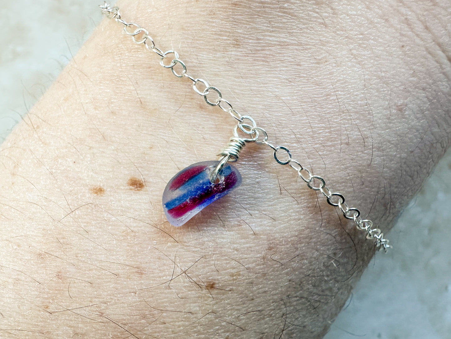 Sterling silver bracelet with Seaham multi sea glass charm – 19cm