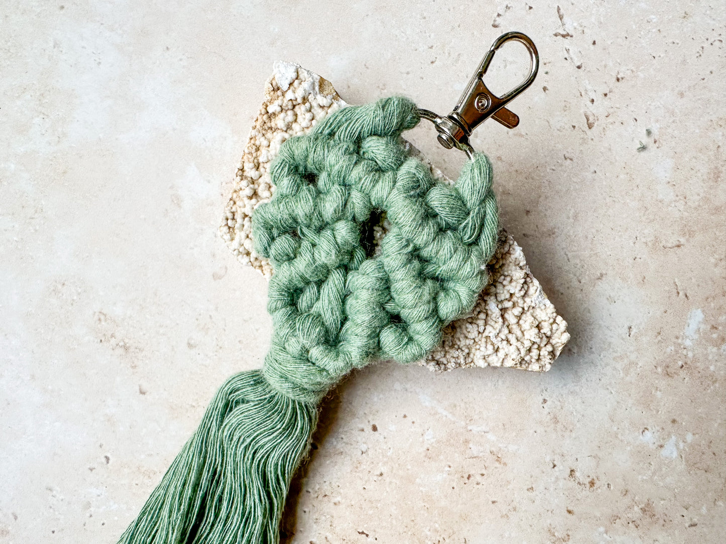 Clam shell macrame keychain