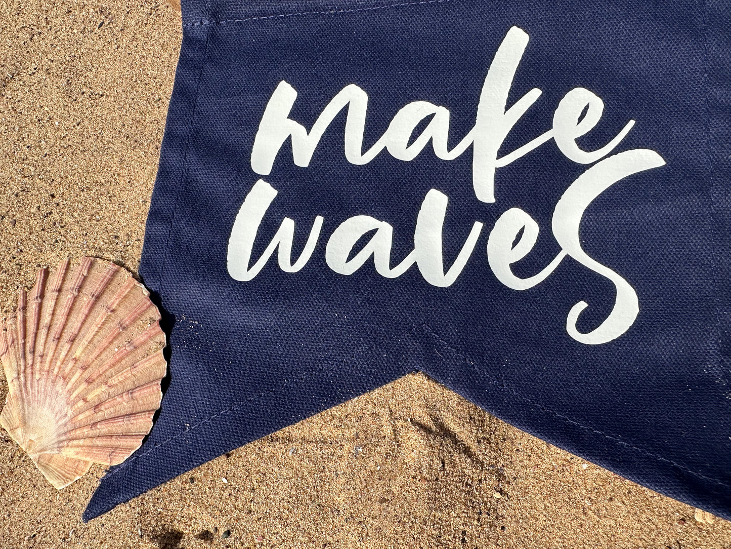 Make waves canvas banner