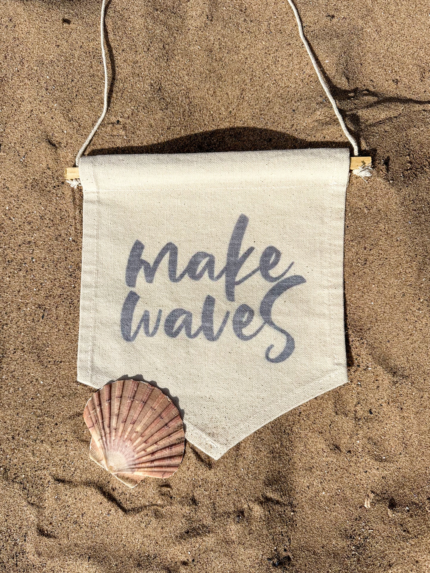 Make waves canvas banner