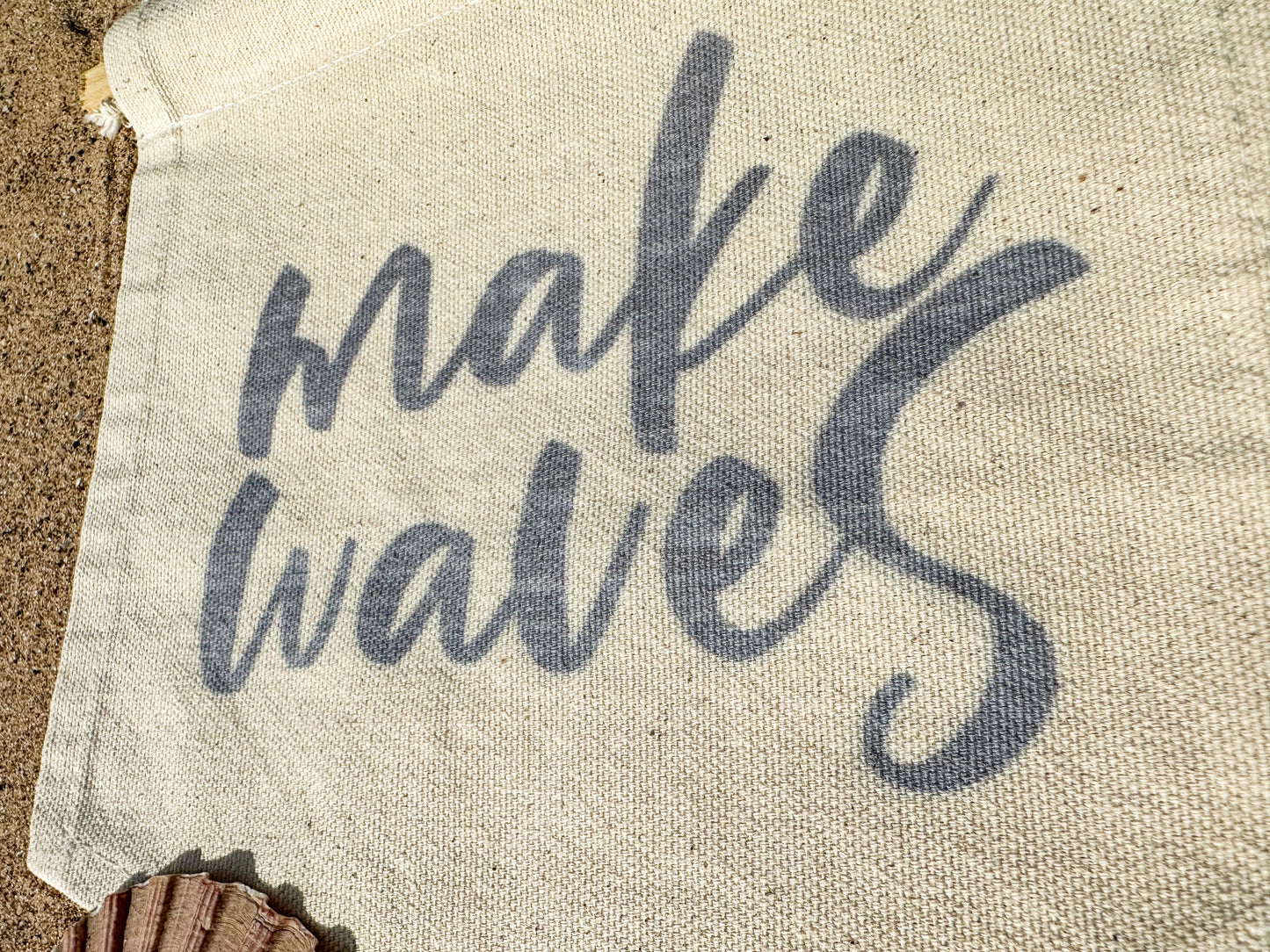 Make waves canvas banner