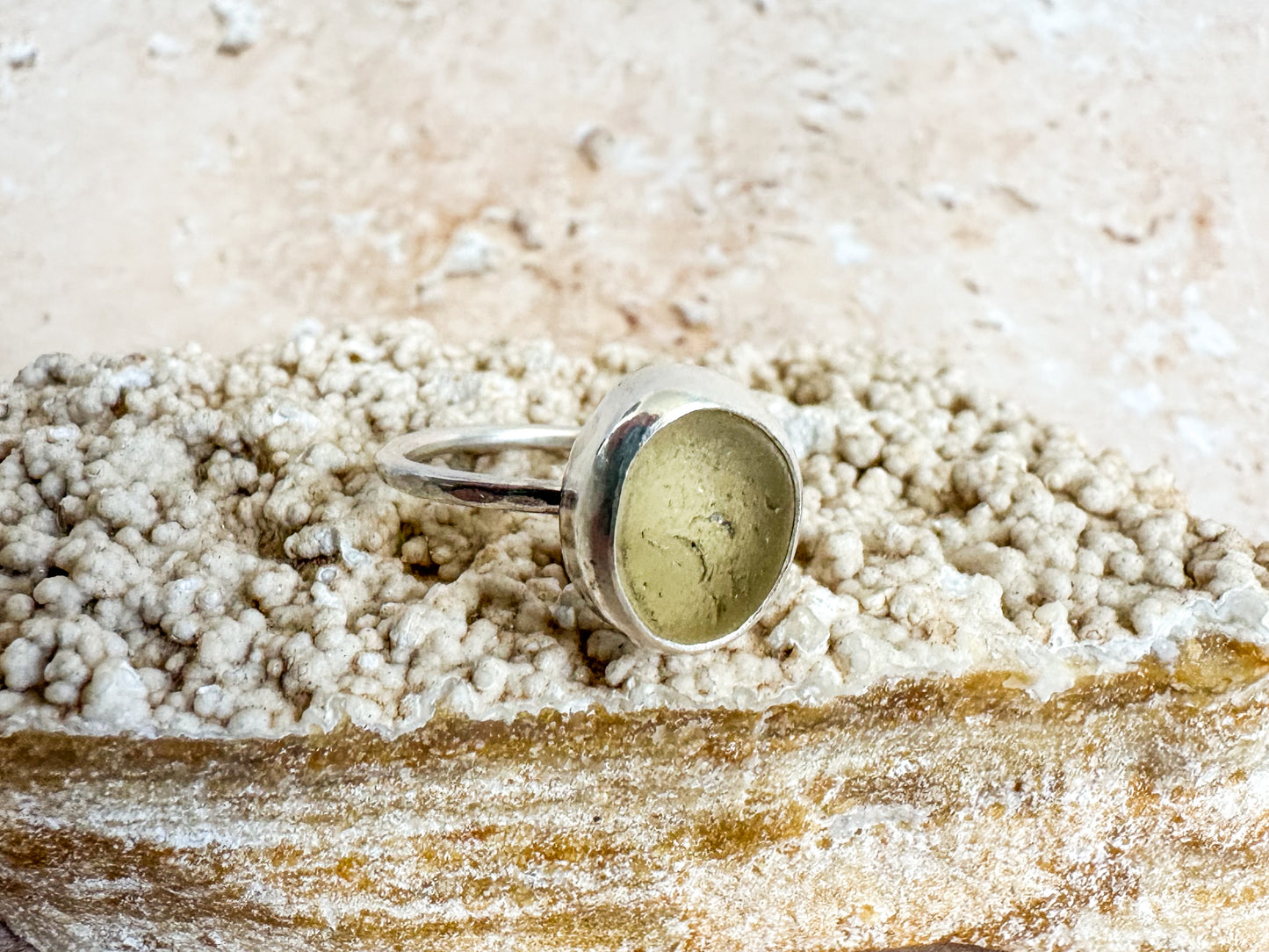 Pale yellow Seaham sea glass and sterling silver ring, size N