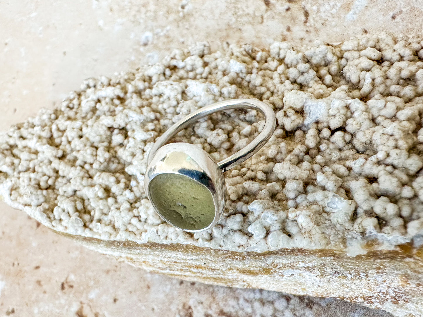 Pale yellow Seaham sea glass and sterling silver ring, size N
