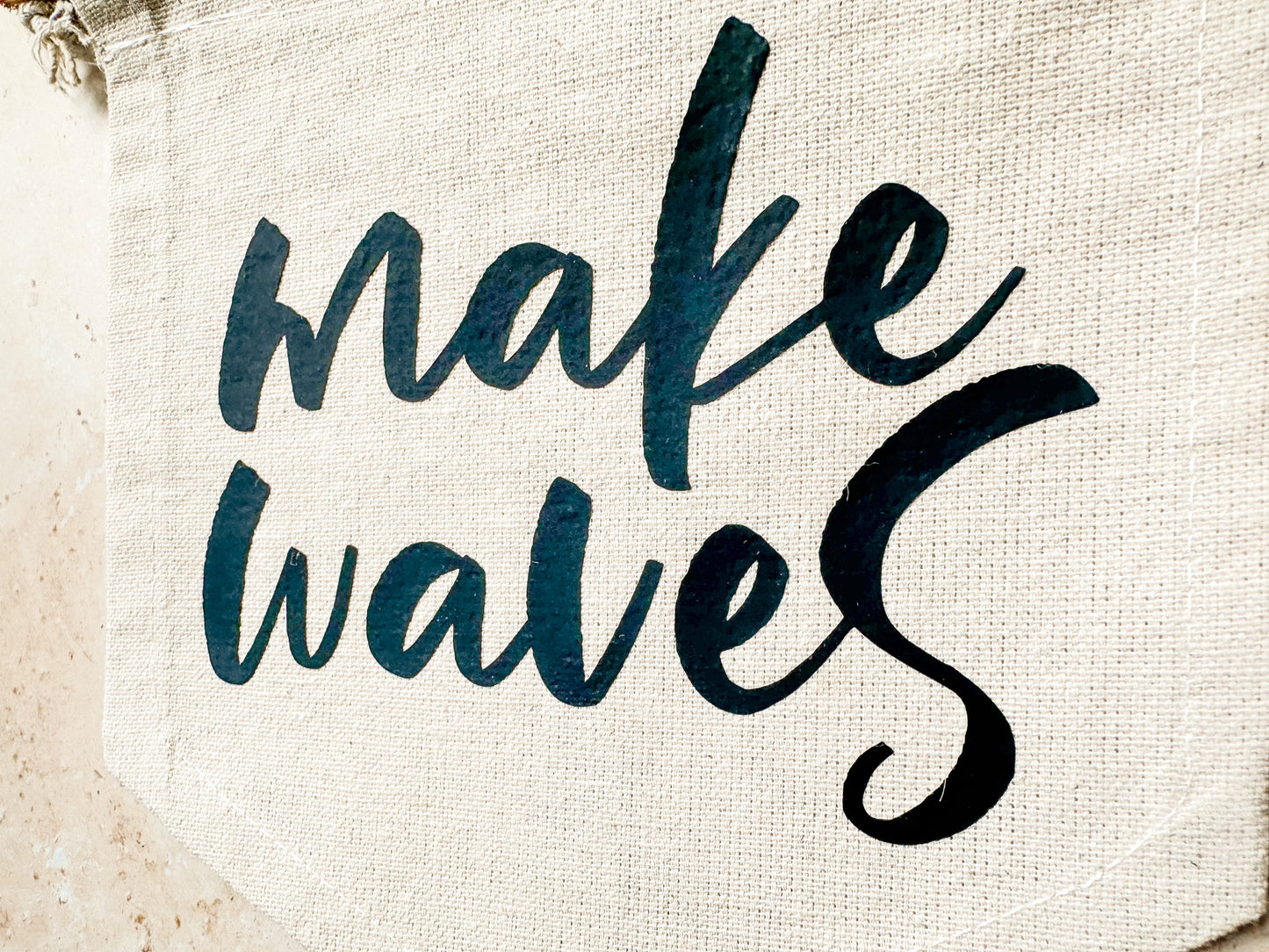 Make waves canvas banner