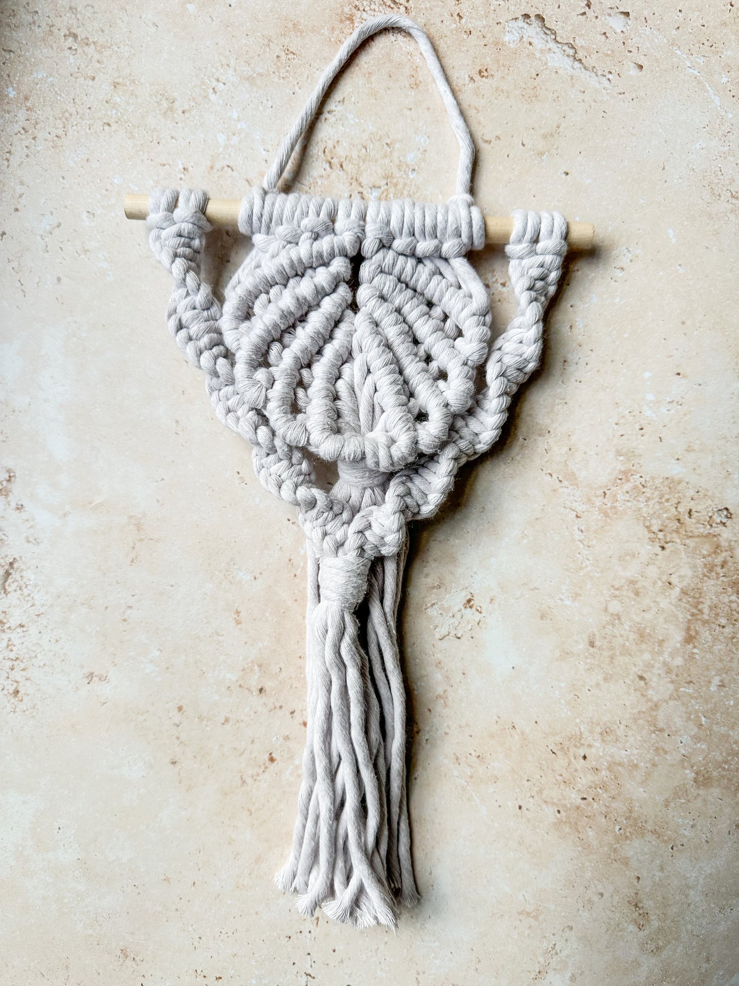 Macrame scallop shell wall hanging